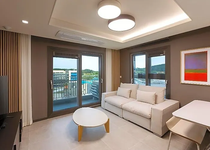 Newcz Osiria 4* Busan